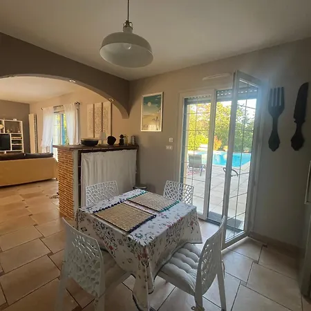 Maison De Avec Piscine Vakantiehuis *